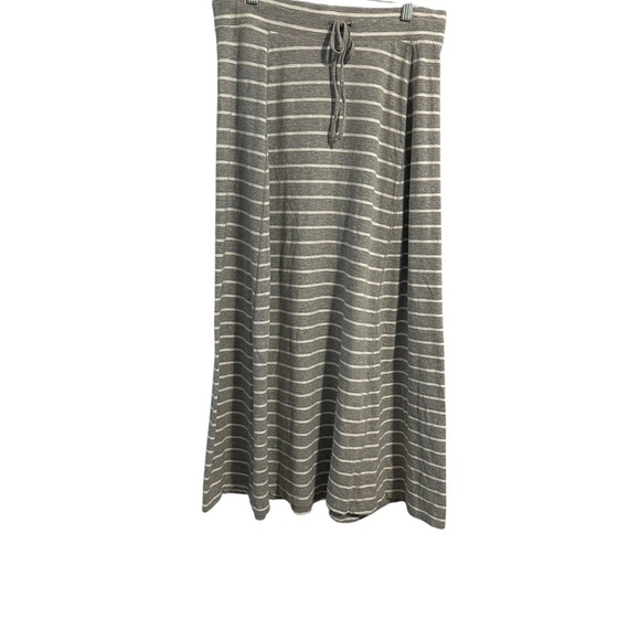 Talbots Gray Knit Maxi Skirt Womens Soft Medium Gray White Stripe Beachy Pull On - Picture 2 of 12